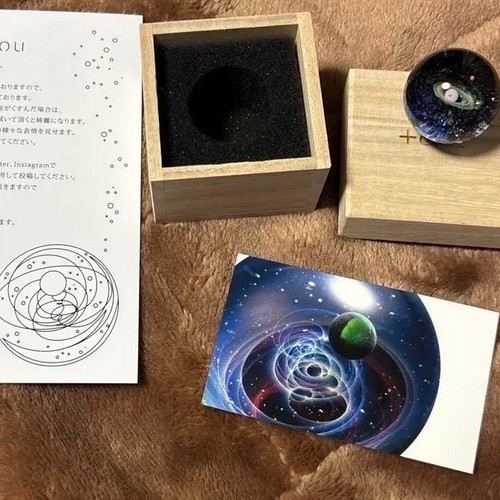 Plus alpha space - plus, glass